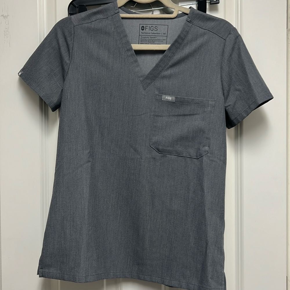 Figs Scrub Top